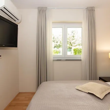 Marina Rose M By Locap Group Apartamento *